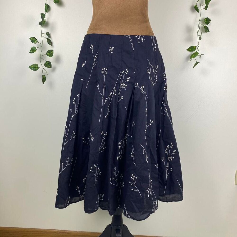 Jones New York black midi skirt pleated embroidered floral fairy cottage boho